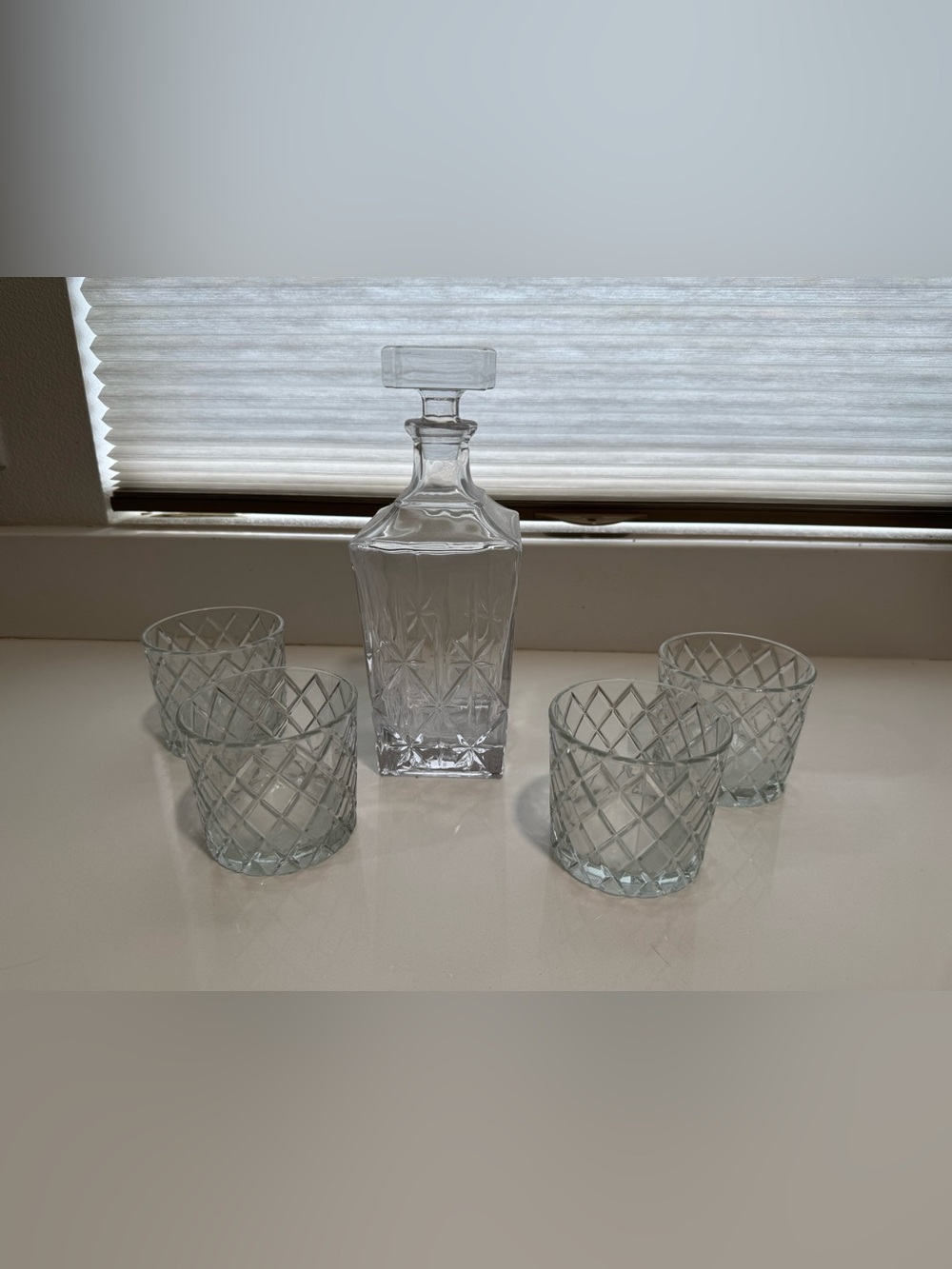 Crystal Cut Glass Whiskey Decanter Set with 4 Tumblers - Clear